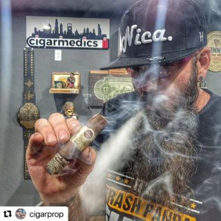 HumidiMeter™  CigarMedics - Cuban Ashes